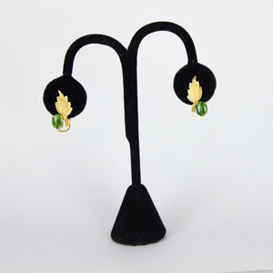 Vintage 1960s Jade Gold Screw Back Earrings